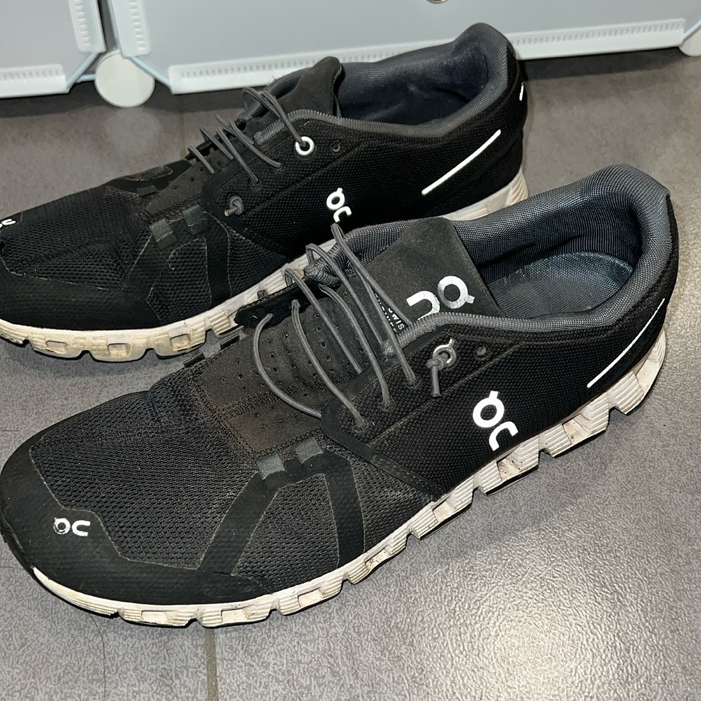 Mens ON sneakers